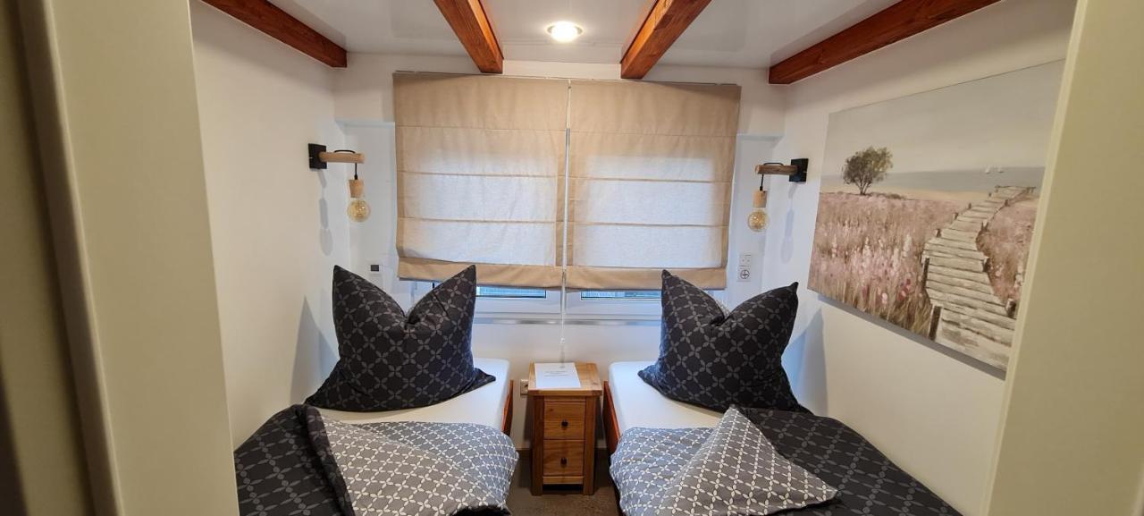 Ferienhaus Am See Hungen Экстерьер фото
