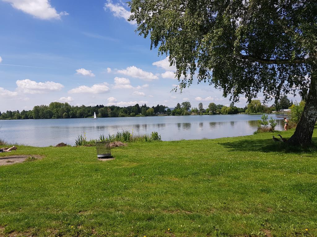 Ferienhaus Am See Hungen Экстерьер фото
