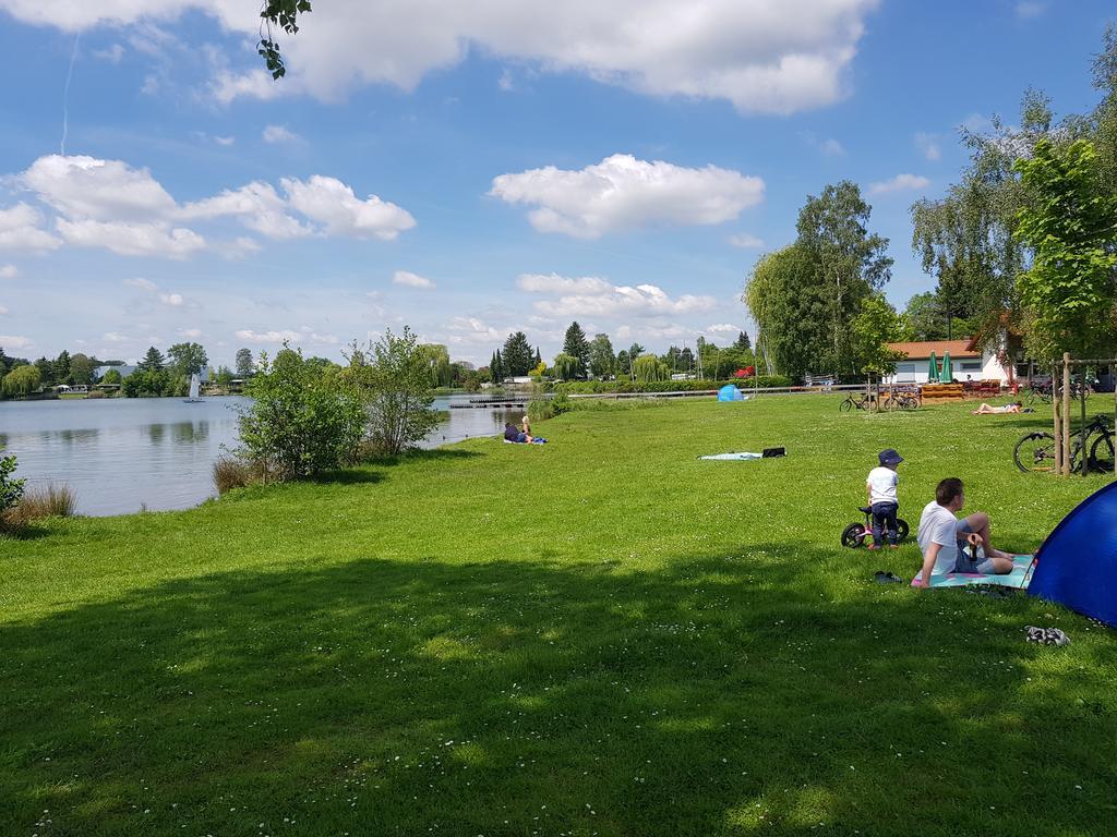 Ferienhaus Am See Hungen Экстерьер фото