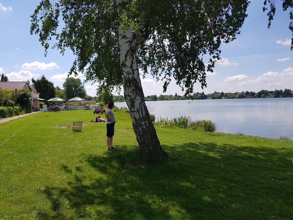 Ferienhaus Am See Hungen Экстерьер фото